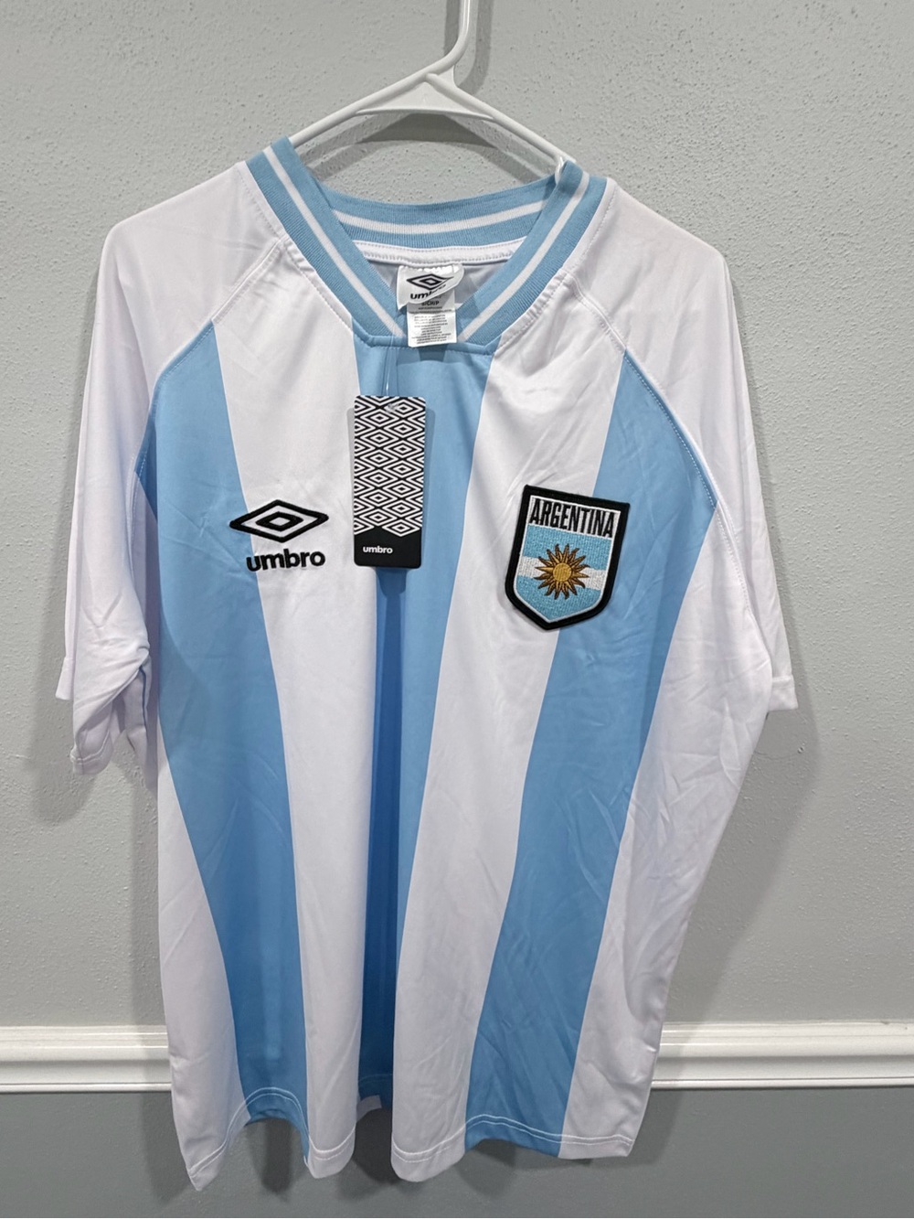 Umbro Argentina Soccer Jersey Mens Small White Striped NWT V-Neck Shirt